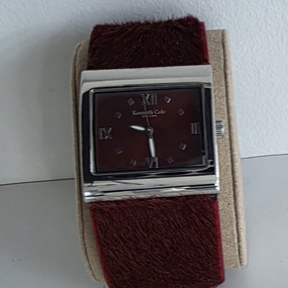 KENNETH COLE WATCH! - Picture 5 of 15